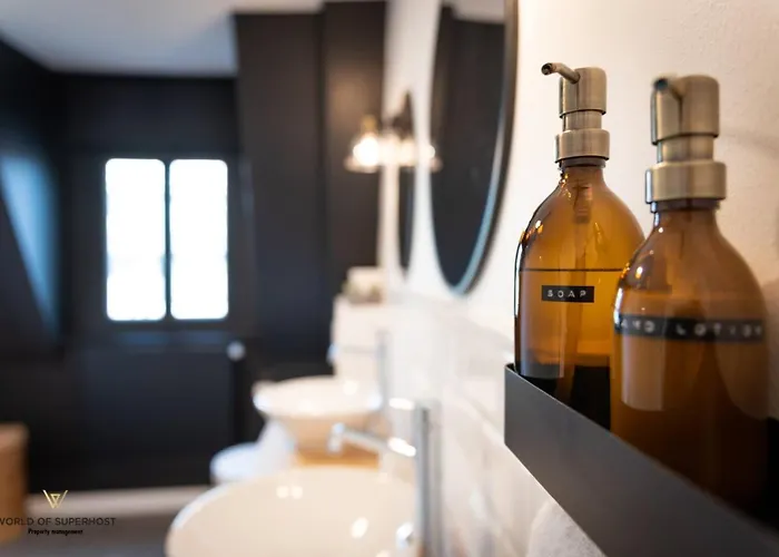 Characteristic House Near The For 10 أوستيند