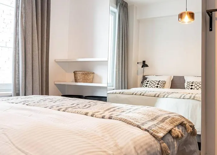 Будинок відпочинку Characteristic House Near The For 10