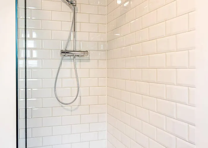 Будинок відпочинку Characteristic House Near The For 10