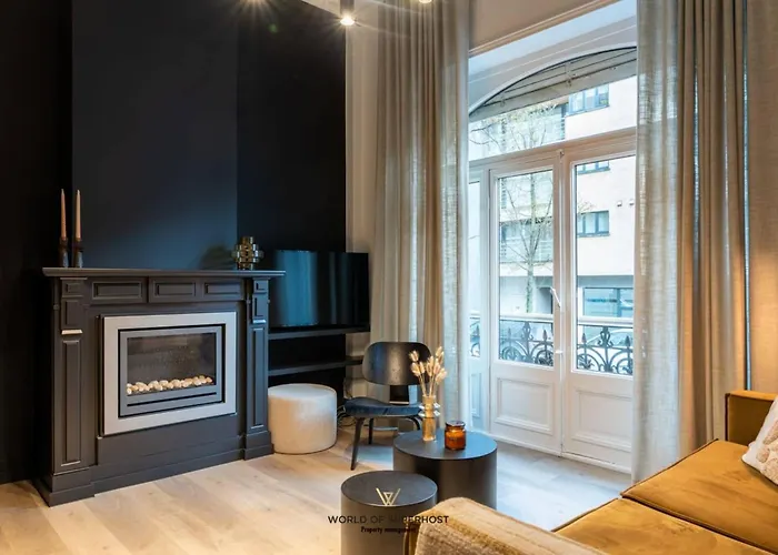 Characteristic House Near The For 10 *