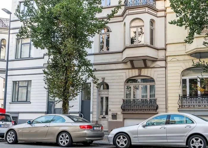 Characteristic House Near The For 10 *