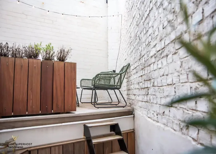 Будинок відпочинку Characteristic House Near The For 10